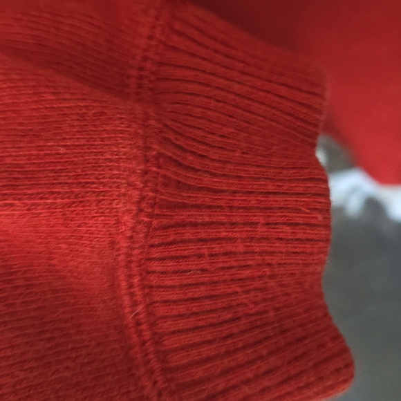 Tommy Bahama long sleeve sweater - Picture 2 of 10